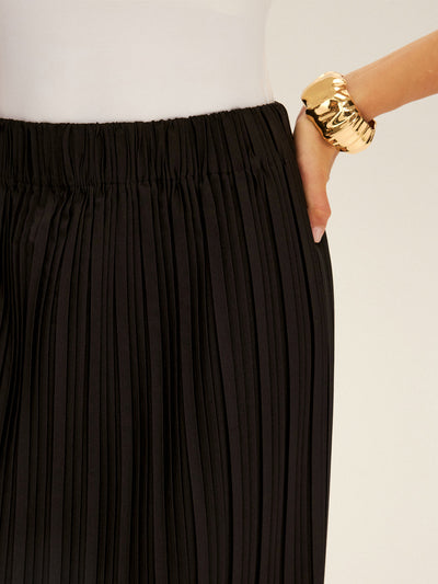 Amelia™ Pleated Maxi Skirt