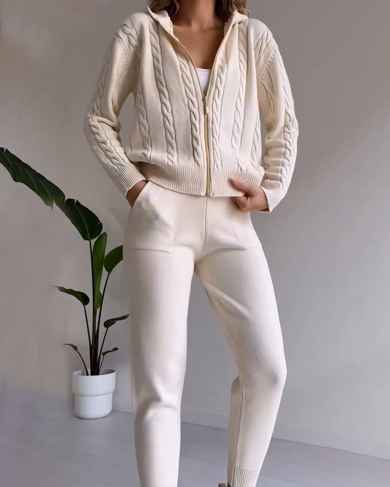 Amelia™ Twist-Jacquard Lounge Set