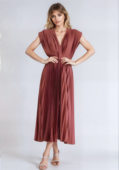 Amelia™ Sleeveless Pleated Midi Dress